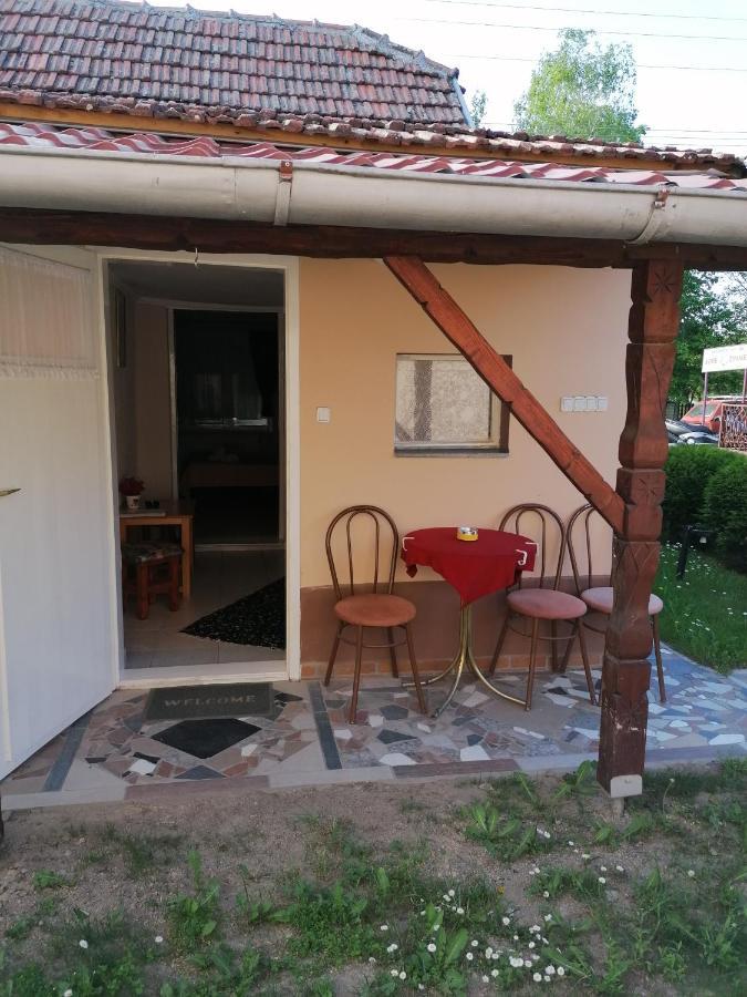 Hacijenda Mali Raj Apartment Palic Exterior photo